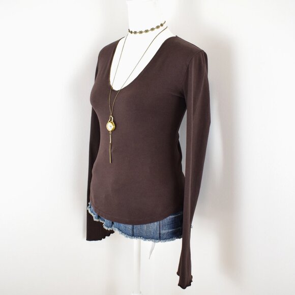 VTG 00s Y2K Old Navy Dark Brown Lettuce Hem V-Neck Long Bell Sleeve Top Sz M - Picture 2 of 6